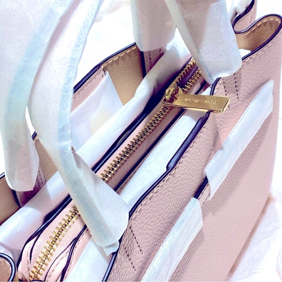 🌷BRAND new michael kors blush pink small pebbled leather satchel crossbody bag - Picture 9 of 10